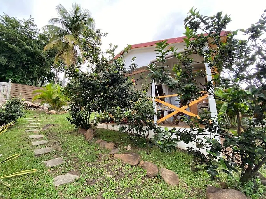 Σαλέ Charmant Bungalow Avec Piscine Kaz' Basse Bouillante Γουαδελούπη