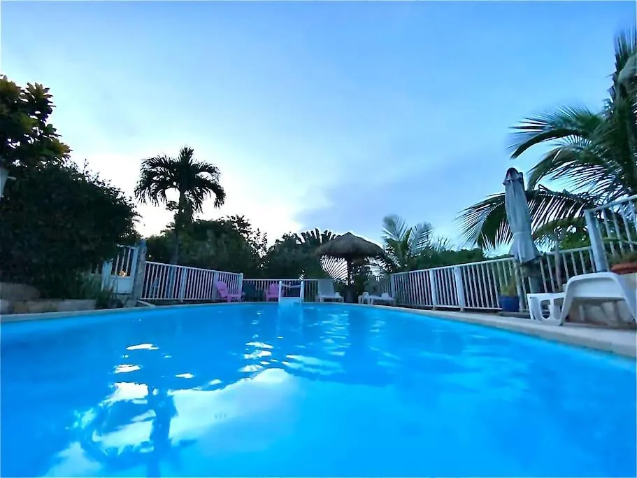 Charmant Bungalow Avec Piscine Kaz' Basse Bouillante